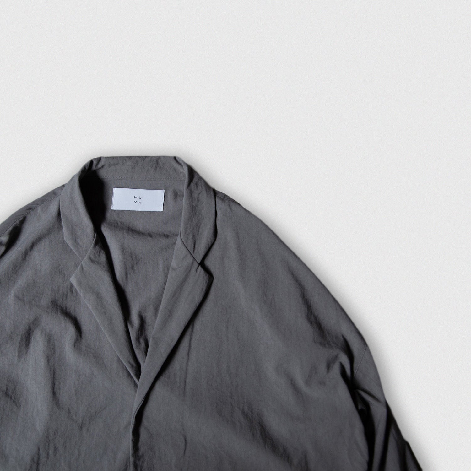 Nylon livery coat<br> tailored collar<br> No.2213