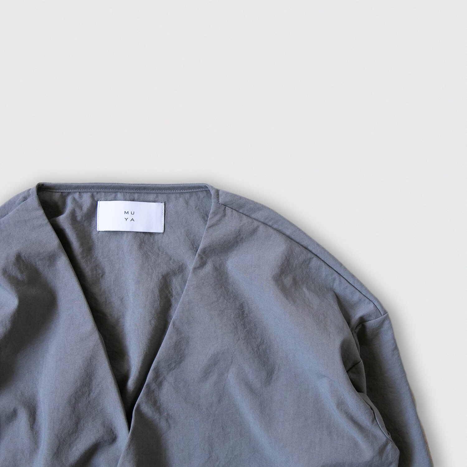 Nylon round cardigan<br>No.2424