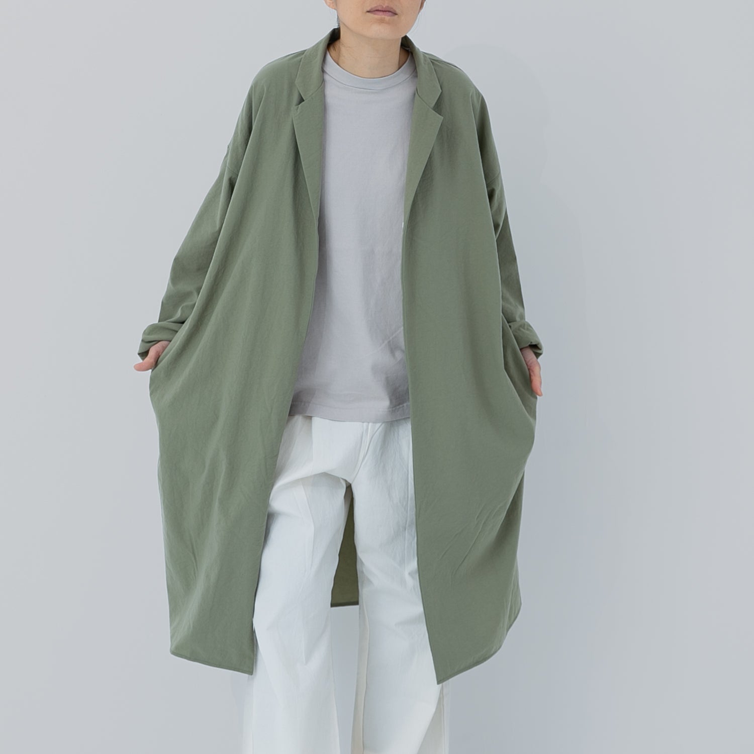 Nylon livery coat<br> tailored collar<br> No.2213