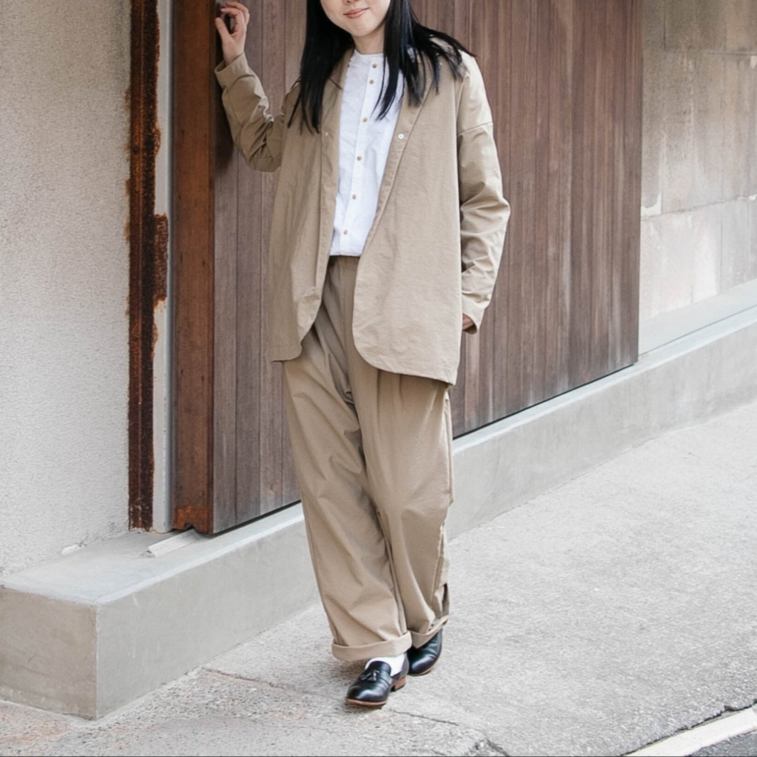 Nylon round cardigan<br> tailored collar<br> No.2560