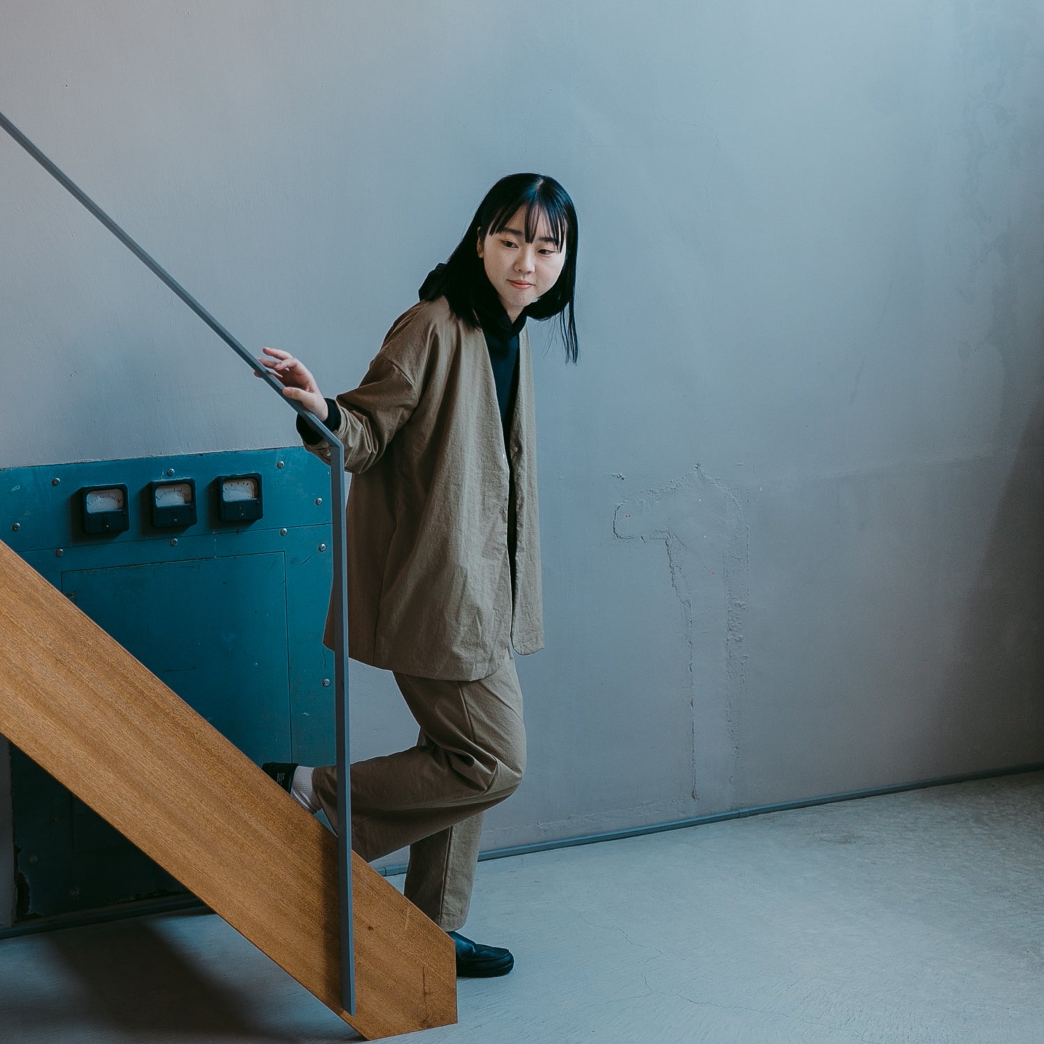 Nylon round cardigan<br>No.2424