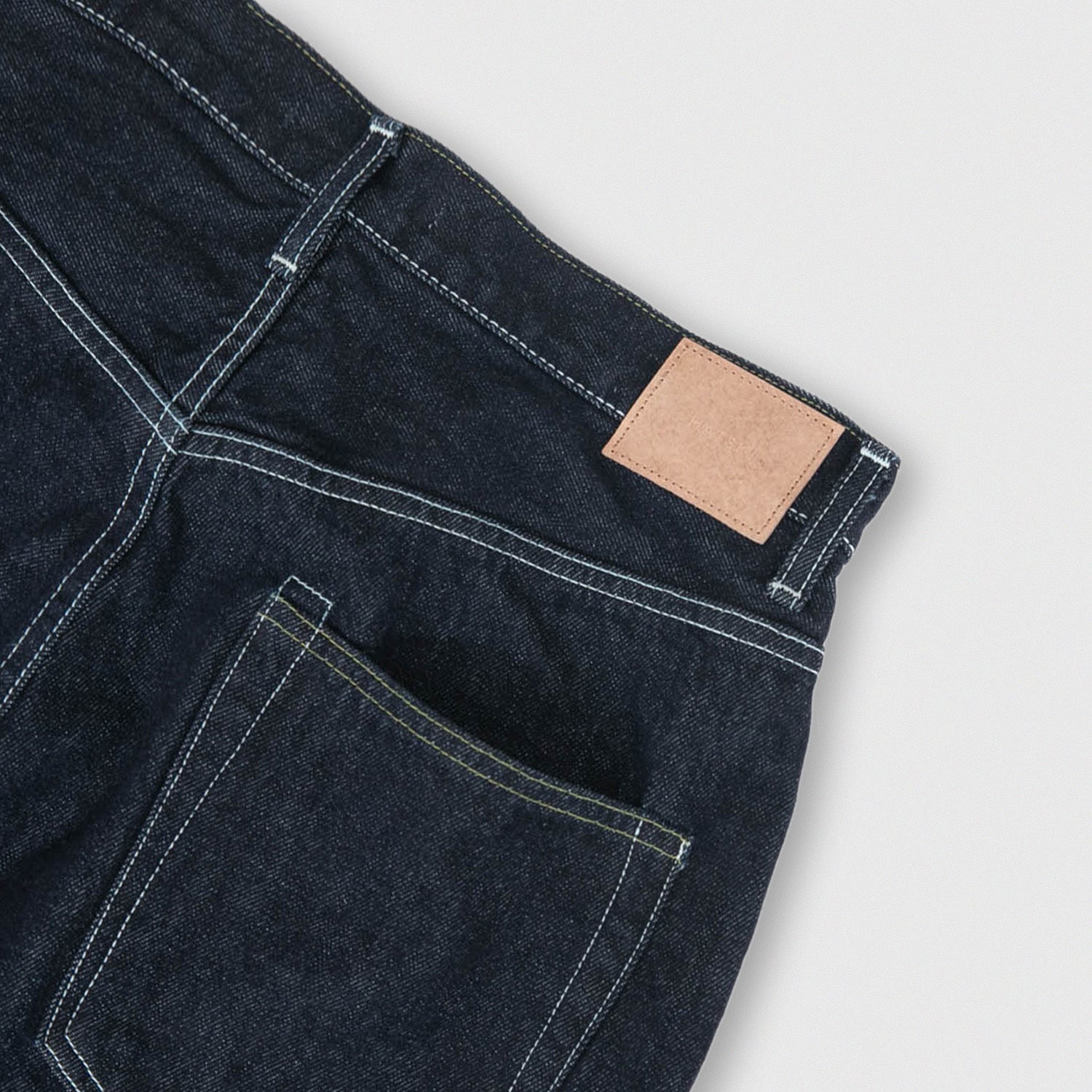 HATSKI<br>Wide Tapered Denim<br>HTK-Denim03