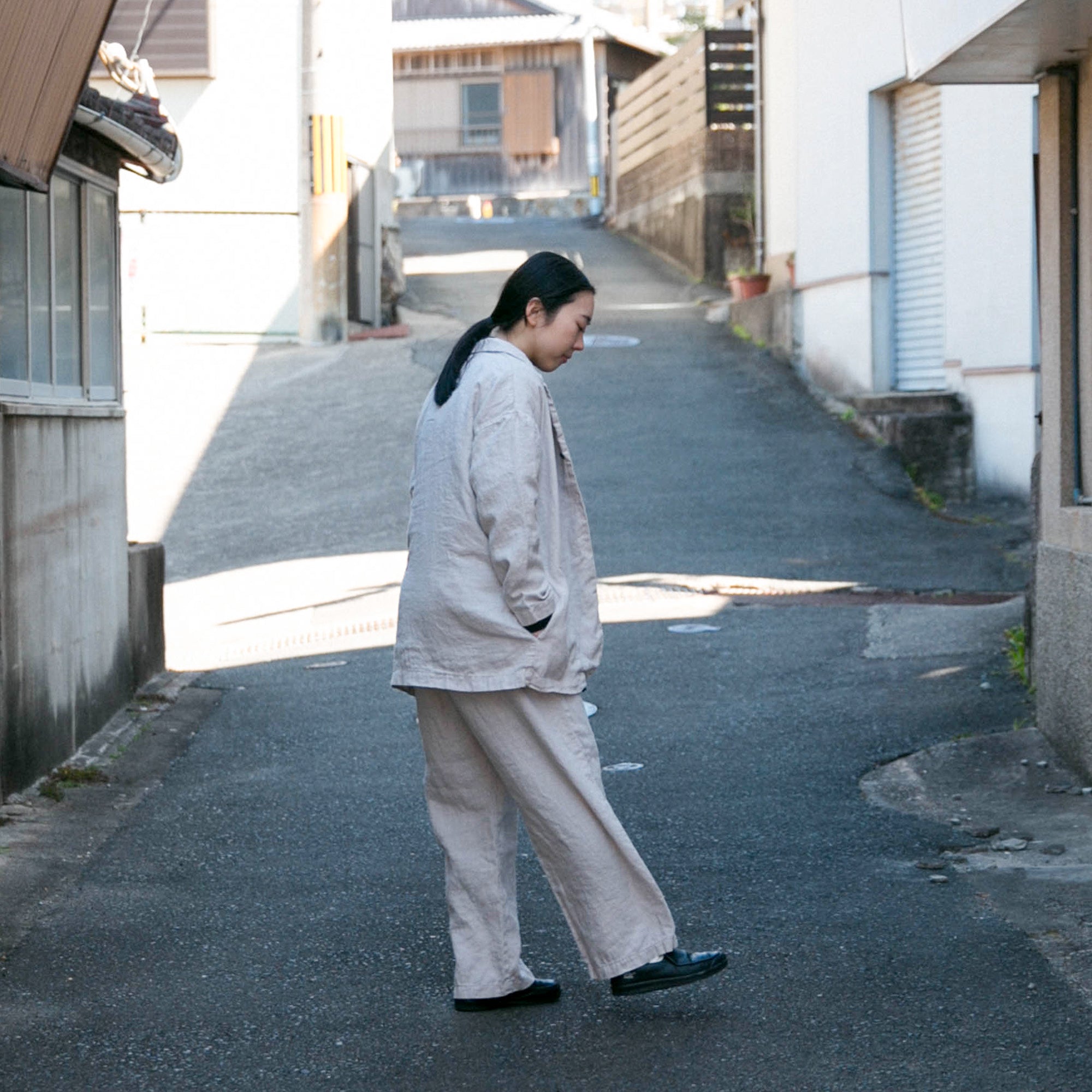 Linen round cardigan<br>tailored collar<br>No.2563