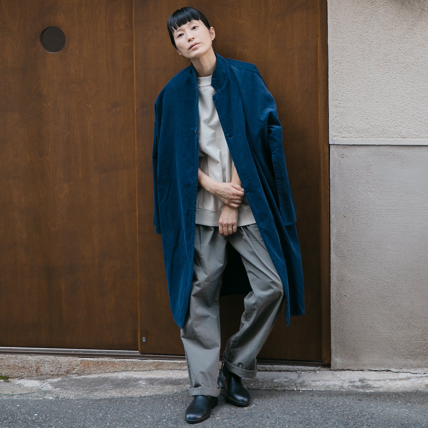 Corduroy<br>livery coat<br>tailored collar<br>No.2609