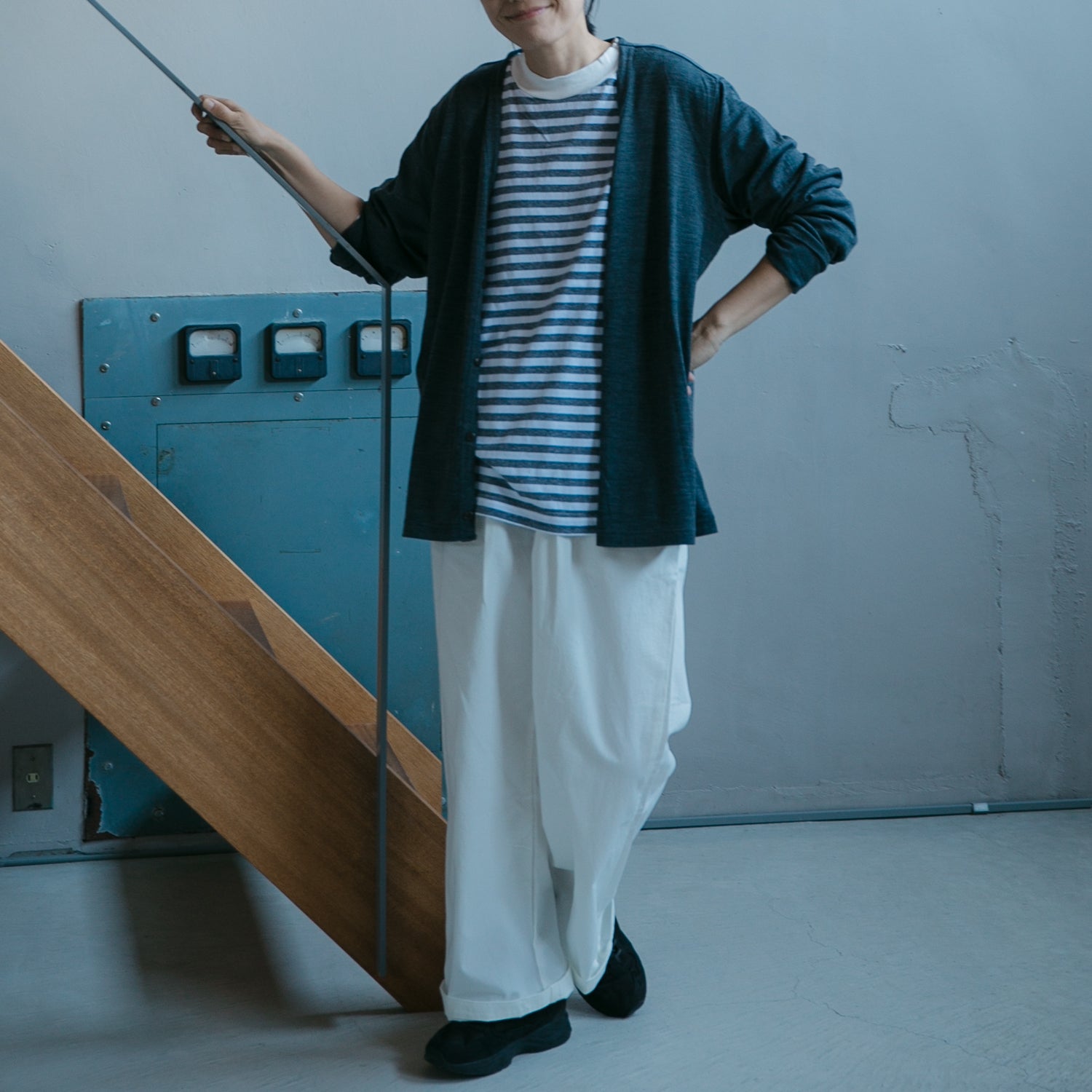 Merino wool<br>Vneck cardigan<br>No.2624