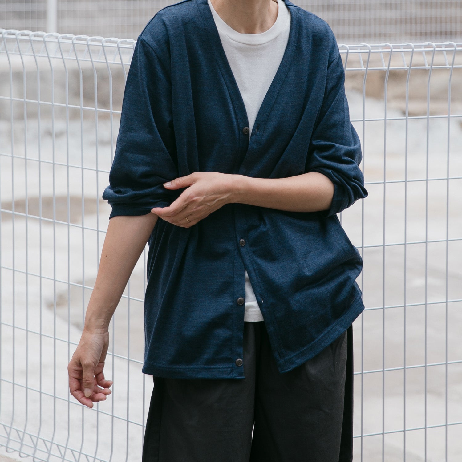 Merino wool<br>Vneck cardigan<br>No.2624