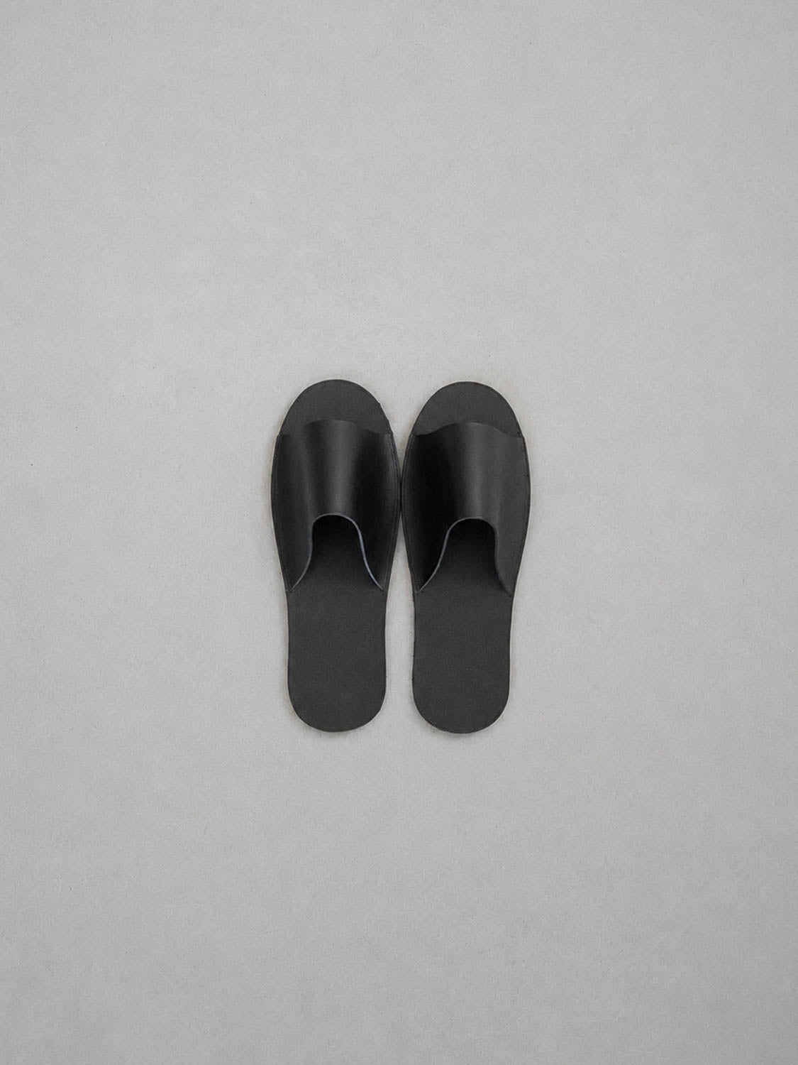 tomorka<br>Leather slippers