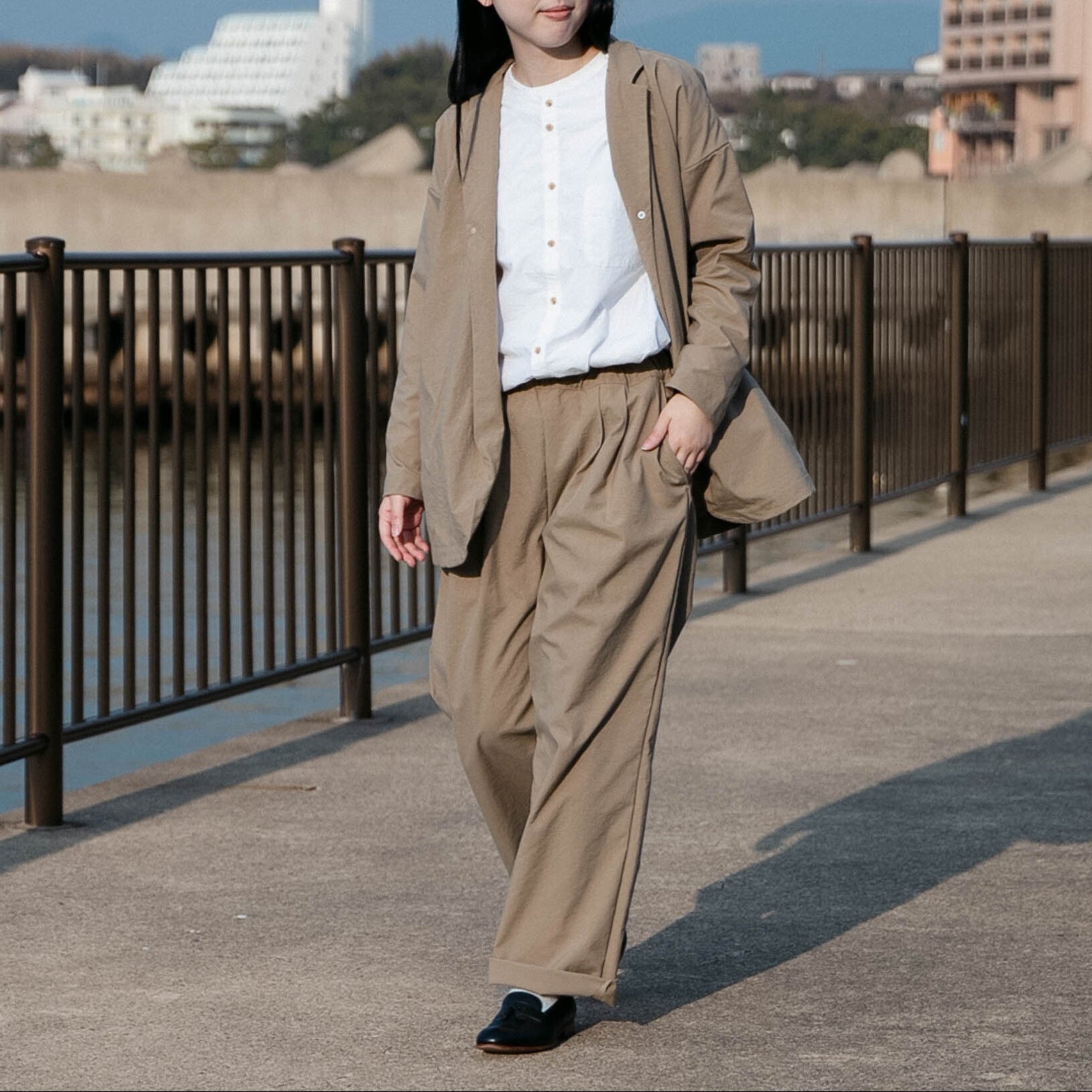 Nylon round cardigan<br> tailored collar<br> No.2560