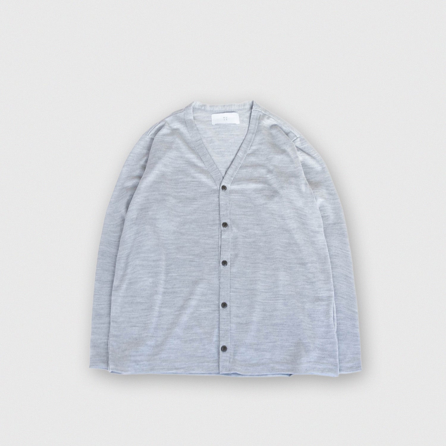 Merino wool<br>Vneck cardigan<br>No.2624