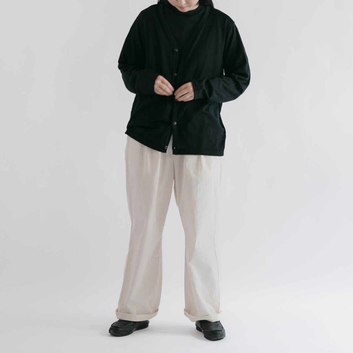 Merino wool<br> V-neck cardigan<br> No.2624