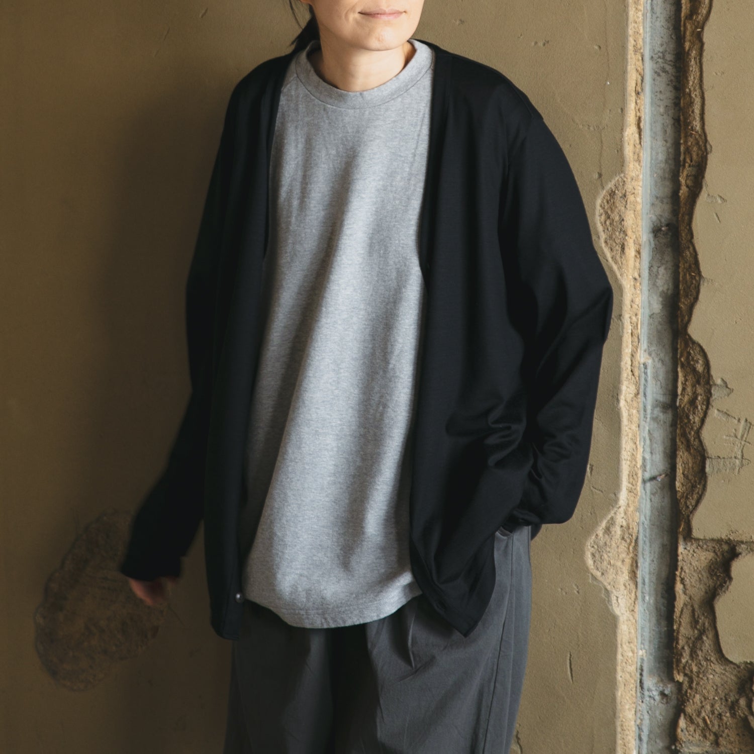 Merino wool<br>Vneck cardigan<br>No.2624