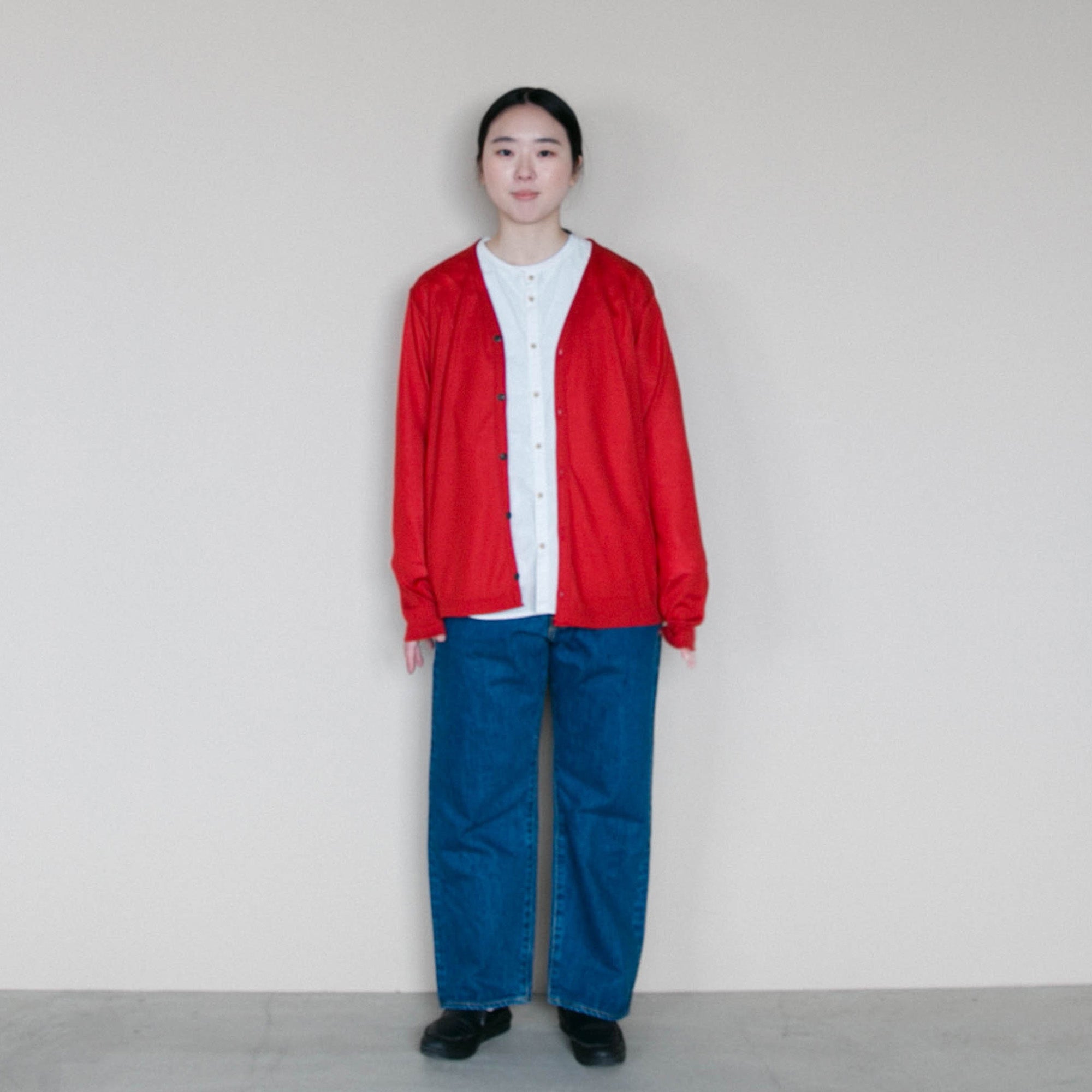 Merino wool<br>Vneck cardigan<br>No.2624